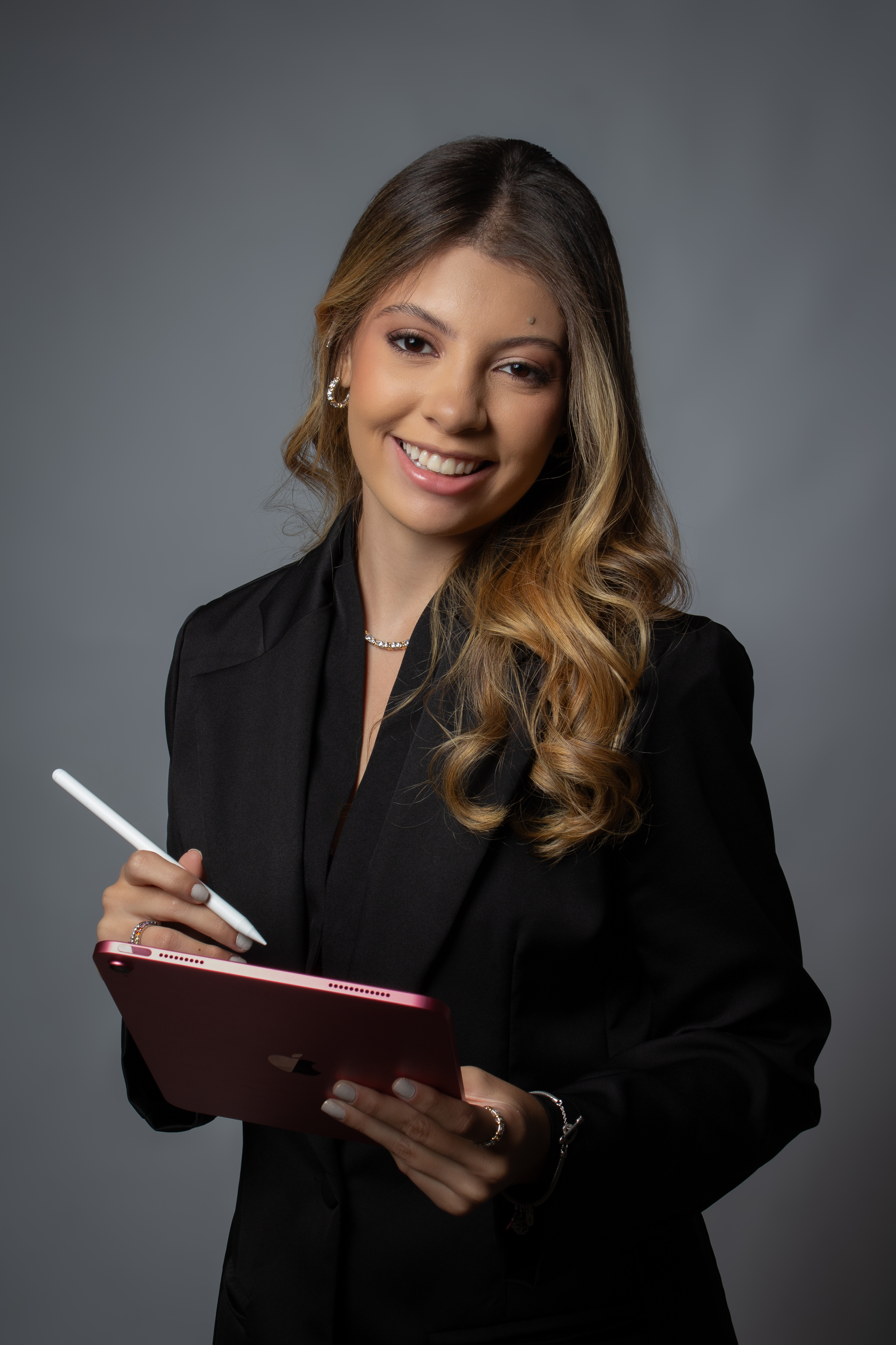 Dra. Maria Eduarda Rezende — Cirurgiã Dentista de Urgência